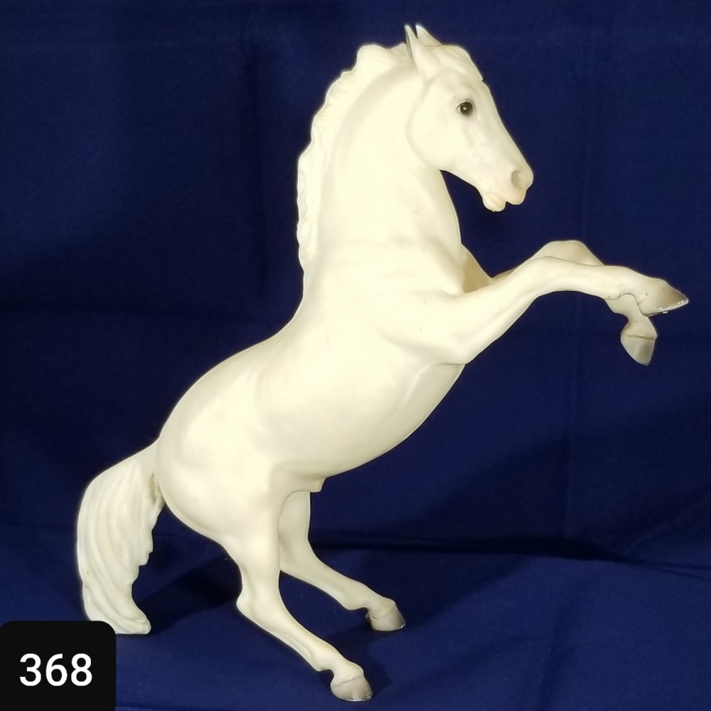 Breyer Vintage Alabaster Fighting Stallion